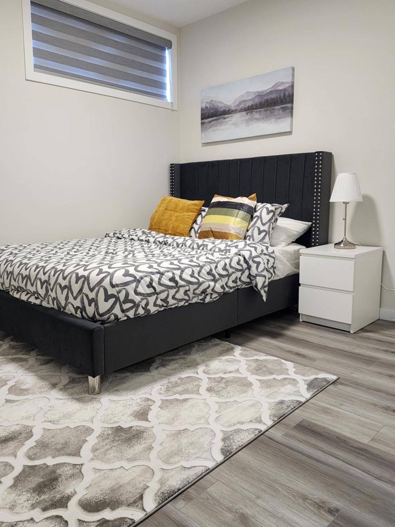 Trendy 2-Bed Oasis Awaits! Apartamento YYC Exterior foto