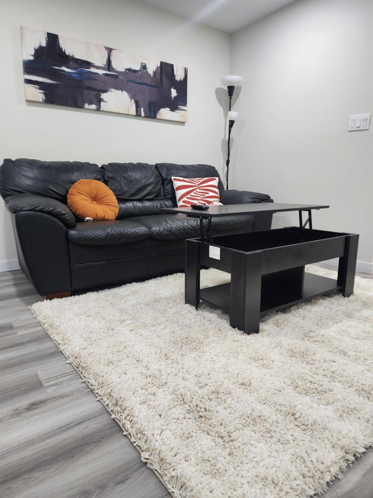 Trendy 2-Bed Oasis Awaits! Apartamento YYC Exterior foto